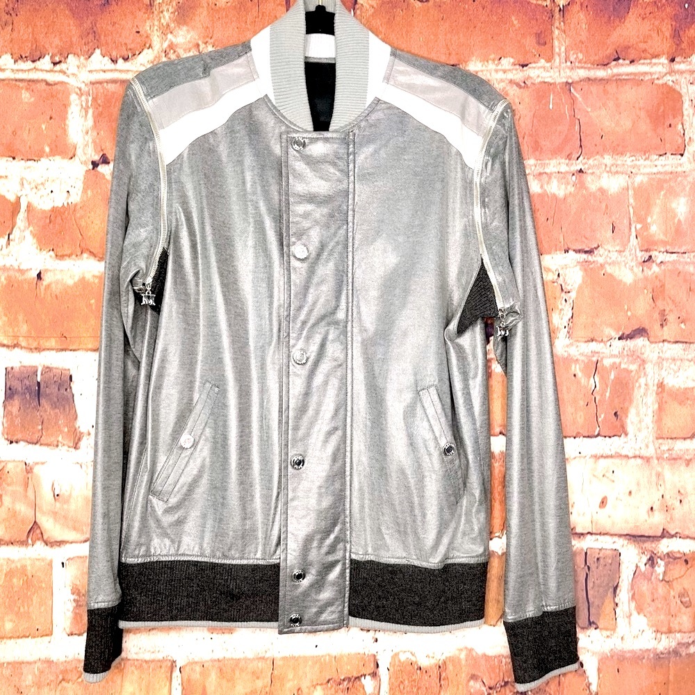 Unique Men’s Zara Man Gray Metallic Bomber Style Jacket With Zip Off Sleeves.